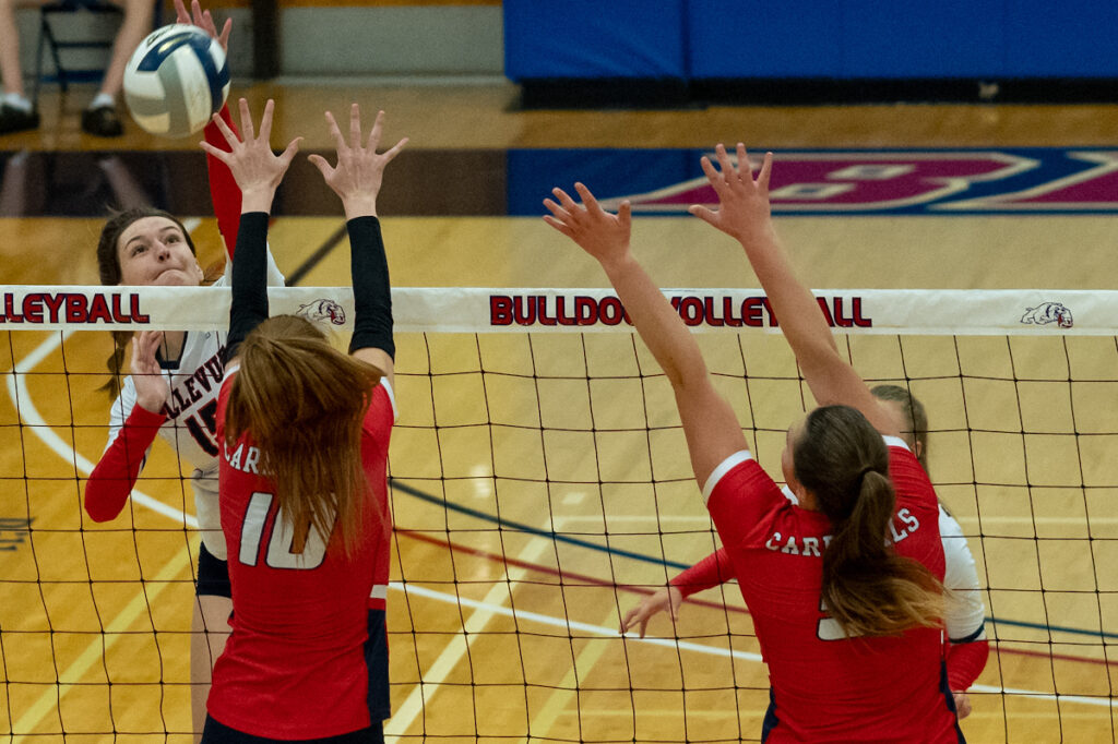 Volleyball In Control in Huge Win Over #2 Ranked Whatcom