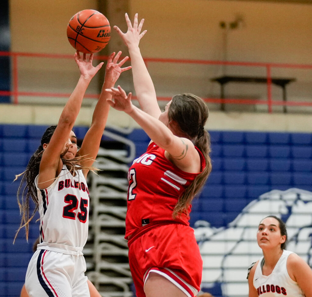 Women’s Basketball Takes Big Win Over Skagit Valley