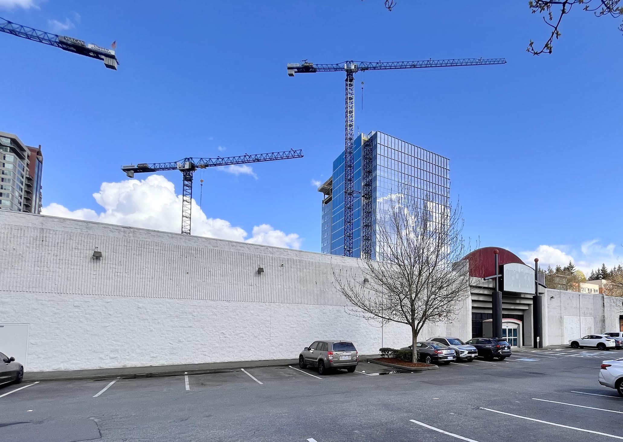 Interim Parking Garage Proposed at Old Sports Authority Location in Bellevue