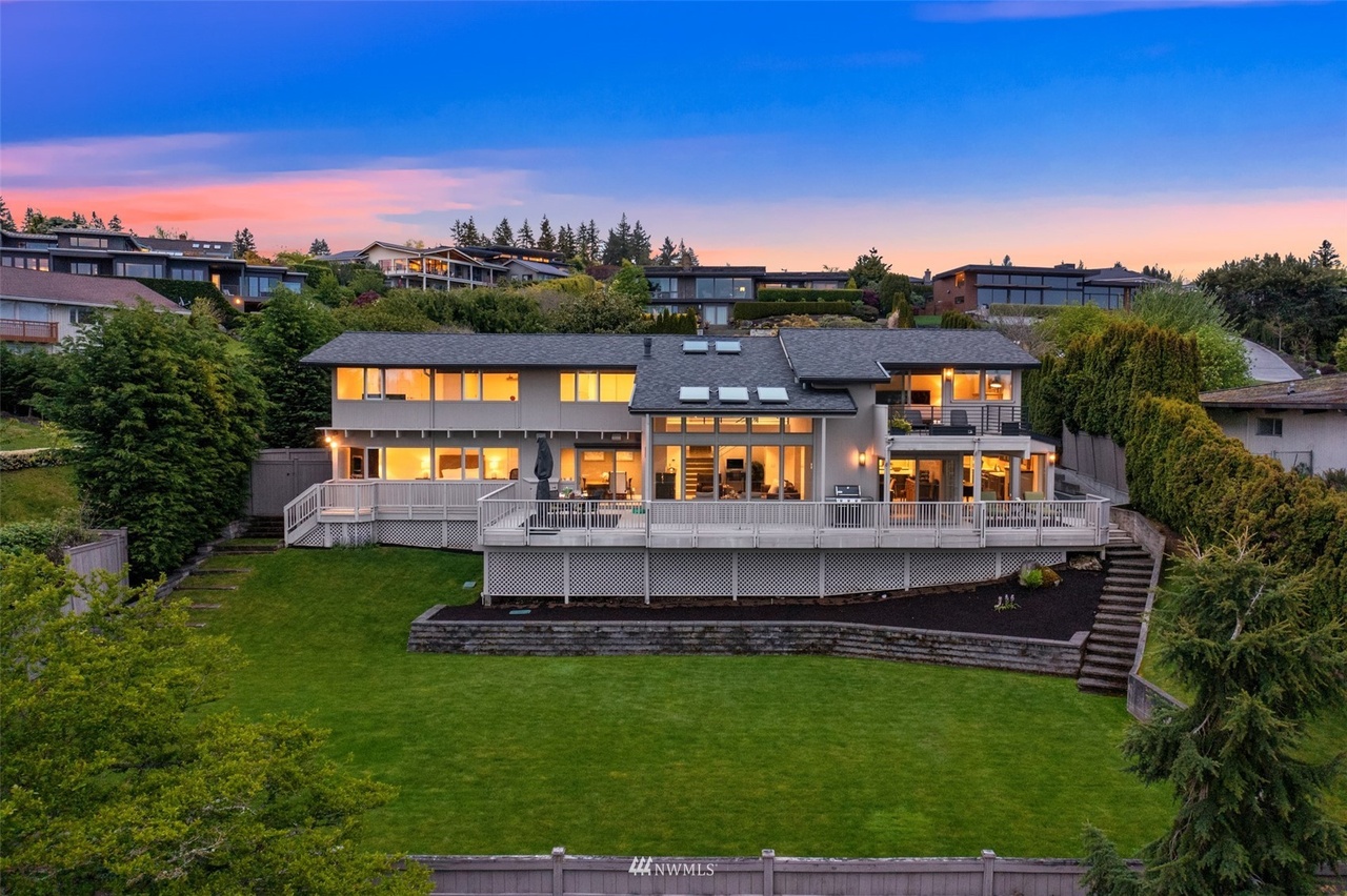 Home of the Month: Majestic Views & Timeless Midmod Appeal on Clyde Hill, $6.488M